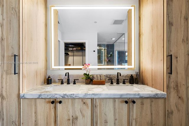 2020 N Bayshore Dr 1708, Miami, FL 33137