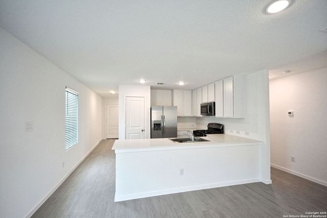 3738 SWIFT FOX RD, New Braunfels, TX 78132