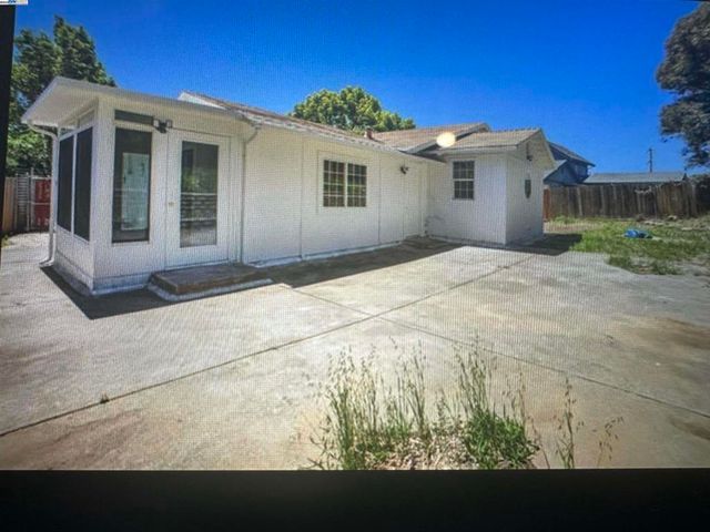 1146 Lewis Ave, Vallejo, CA 94591