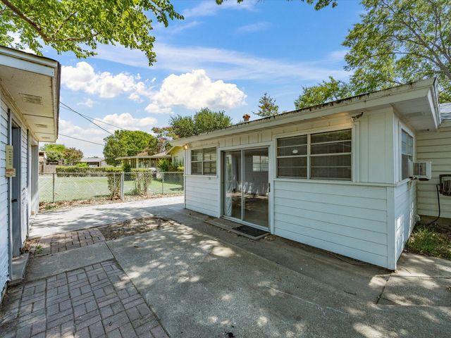 3323 William Brewster Drive, Irving, TX 75062