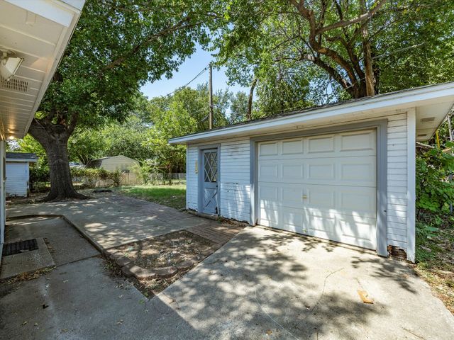 3323 William Brewster Drive, Irving, TX 75062
