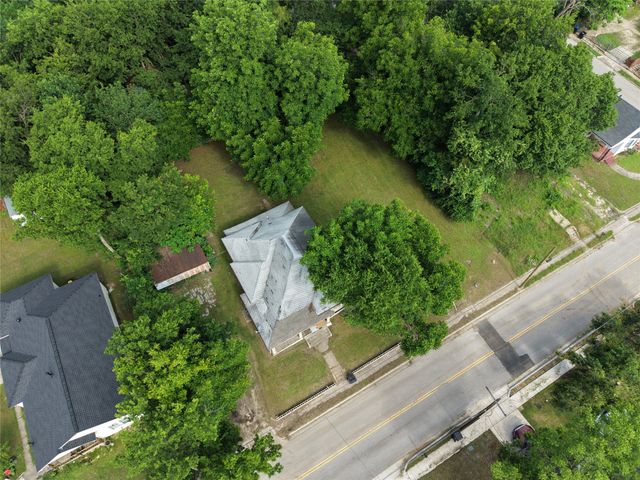1414 Wesley Street, Greenville, TX 75401