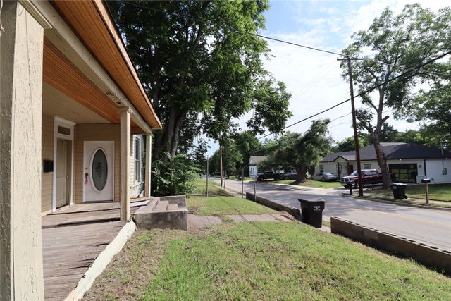 1414 Wesley Street, Greenville, TX 75401