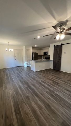 418 S 3rd Street 1, Bonham, TX 75418