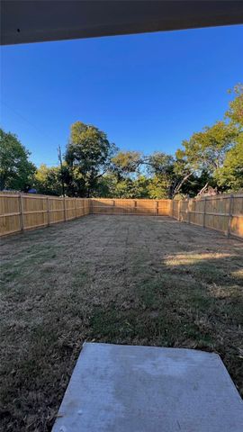 418 S 3rd Street 1, Bonham, TX 75418