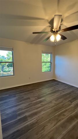 418 S 3rd Street 1, Bonham, TX 75418