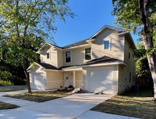 418 S 3rd Street 1, Bonham, TX 75418