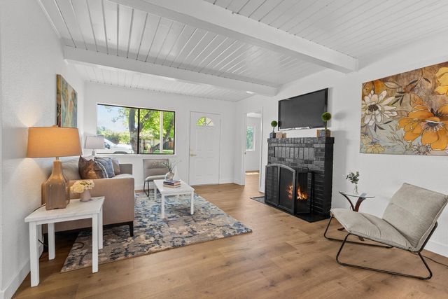 5915 35th Ave, Sacramento, CA 95824