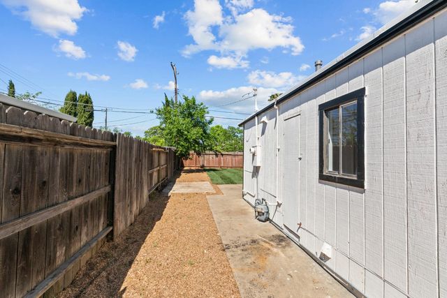 5915 35th Ave, Sacramento, CA 95824