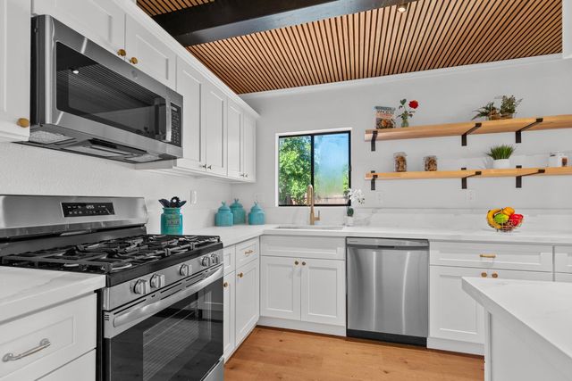 5915 35th Ave, Sacramento, CA 95824