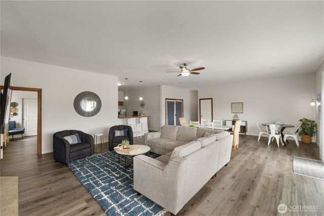 560 Point Brown Avenue NE, Ocean Shores, WA 98569