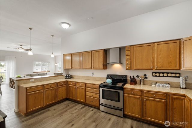 560 Point Brown Avenue NE, Ocean Shores, WA 98569