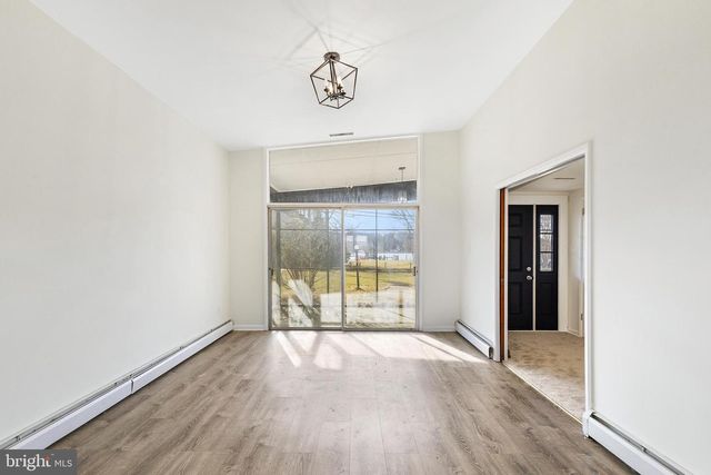 45 E LAKE DR, Annapolis, MD 21403