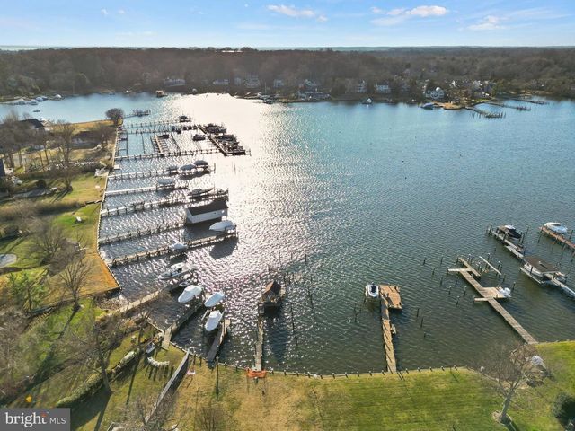 45 E LAKE DR, Annapolis, MD 21403