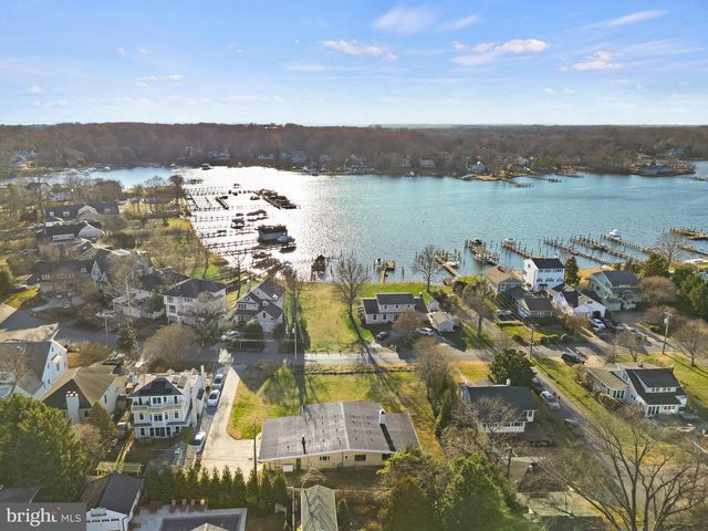 45 E LAKE DR, Annapolis, MD 21403