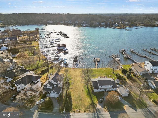 45 E LAKE DR, Annapolis, MD 21403