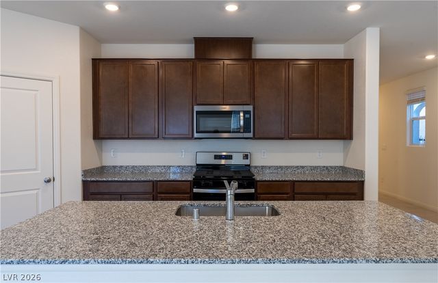 4160 Scarlet Cob Avenue, Las Vegas, NV 89141