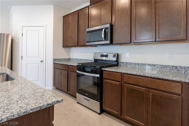 4160 Scarlet Cob Avenue, Las Vegas, NV 89141