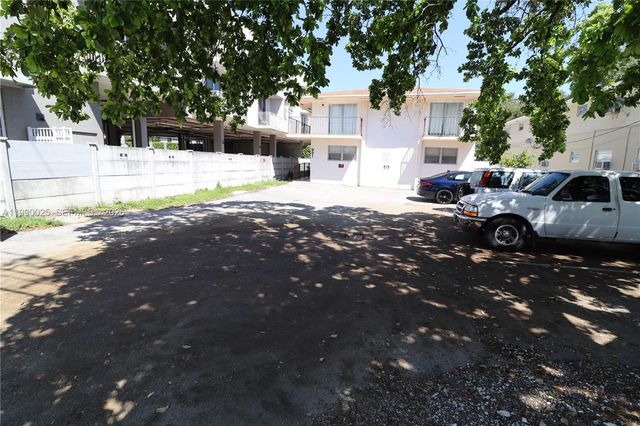 951 SW 7th St 2, Miami, FL 33130