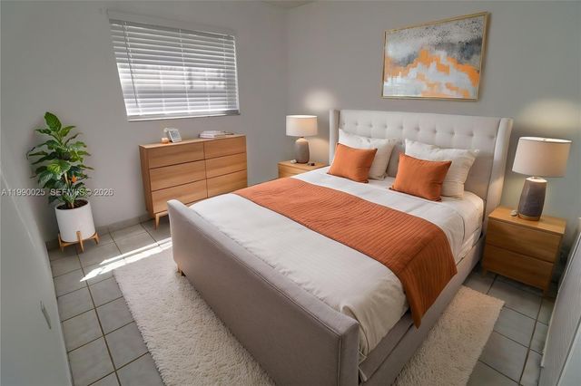 951 SW 7th St 2, Miami, FL 33130