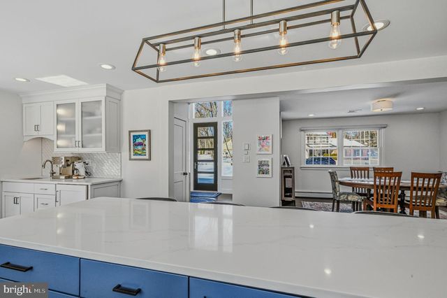 2400 W HEATHER RD, Wilmington, DE 19803