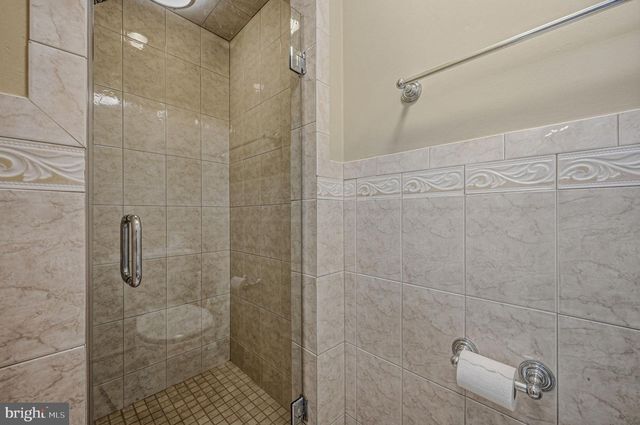 2400 W HEATHER RD, Wilmington, DE 19803