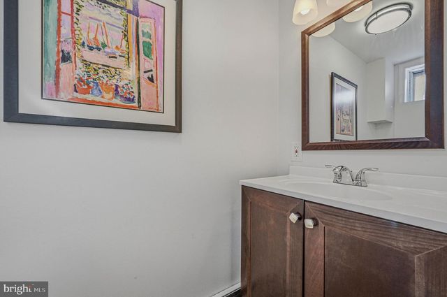 2400 W HEATHER RD, Wilmington, DE 19803