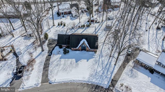 2400 W HEATHER RD, Wilmington, DE 19803