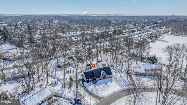 2400 W HEATHER RD, Wilmington, DE 19803