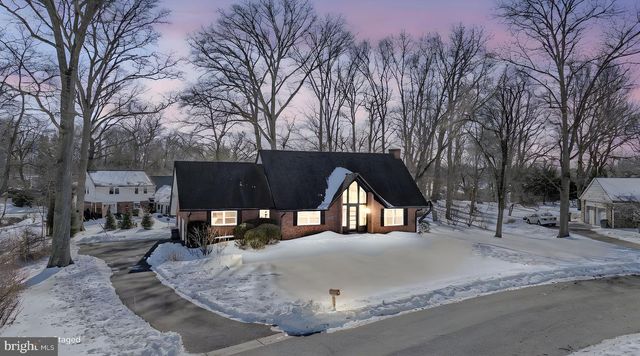 2400 W HEATHER RD, Wilmington, DE 19803