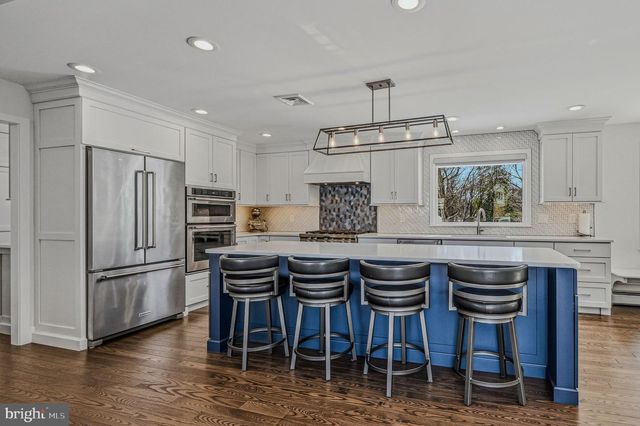 2400 W HEATHER RD, Wilmington, DE 19803