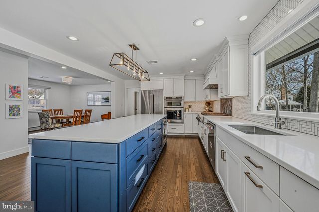 2400 W HEATHER RD, Wilmington, DE 19803