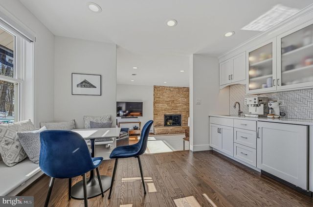 2400 W HEATHER RD, Wilmington, DE 19803