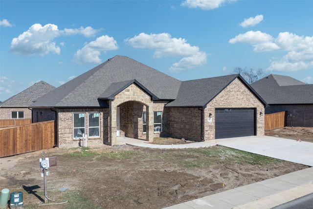 504 Limestone Circle, Mabank, TX 75147