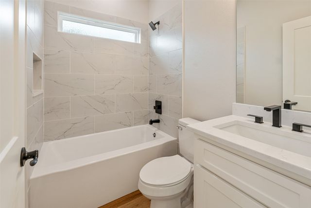 504 Limestone Circle, Mabank, TX 75147