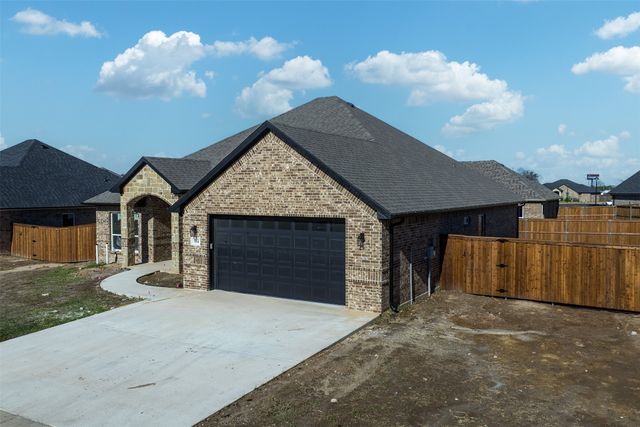 504 Limestone Circle, Mabank, TX 75147