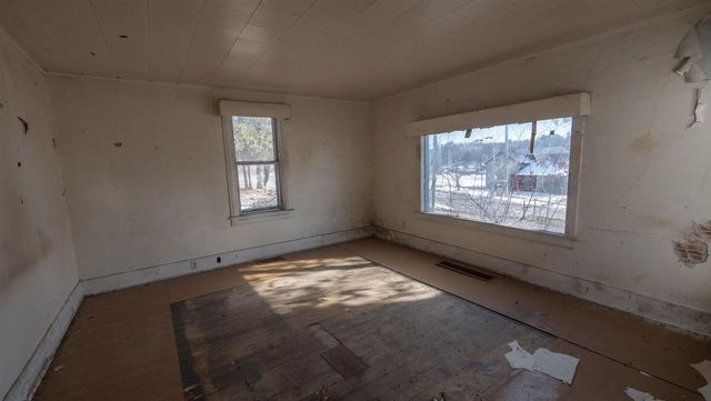 324 E NORTH LAKE STREET, Hancock, WI 54943