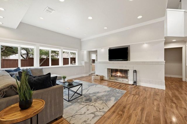 6101 Gun Bow CT, Austin, TX 78746