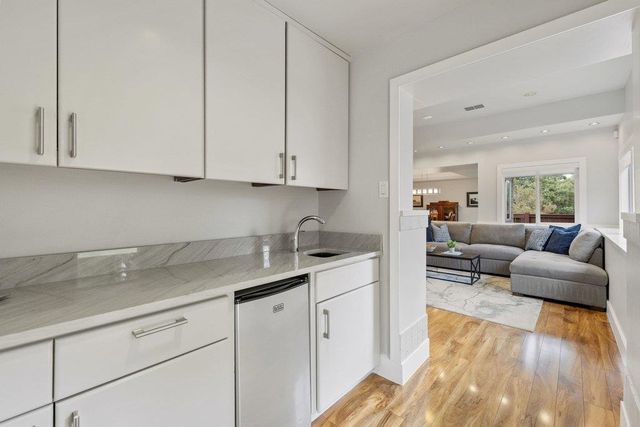 6101 Gun Bow CT, Austin, TX 78746