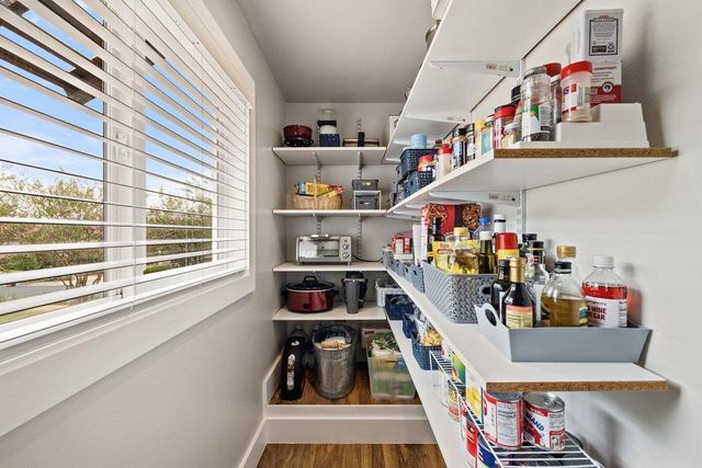 6101 Gun Bow CT, Austin, TX 78746