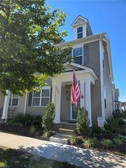2000 Chartwell DR, Newport News, VA 23608