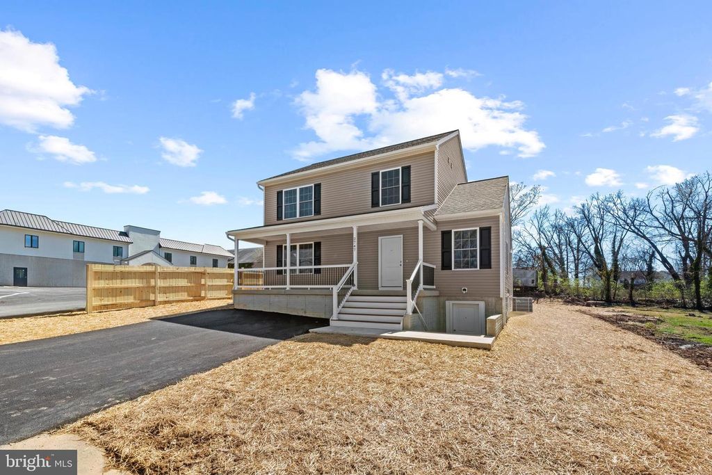 2747 PARK DRIVE, Halethorpe, MD 21227