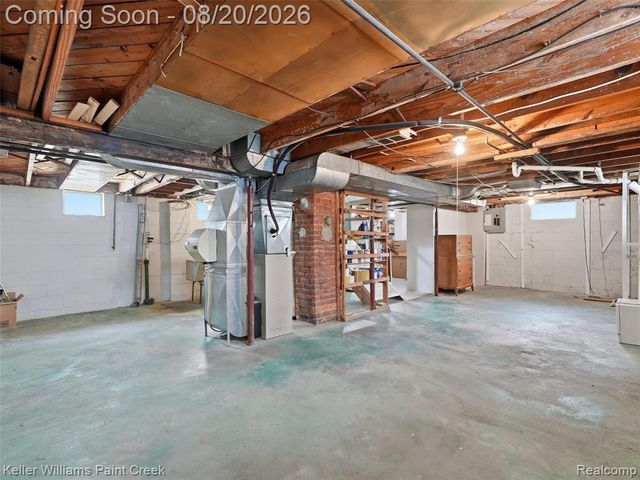 905 N Kenwood Avenue, Royal Oak, MI 48067
