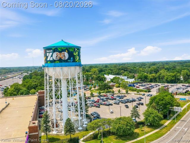 905 N Kenwood Avenue, Royal Oak, MI 48067