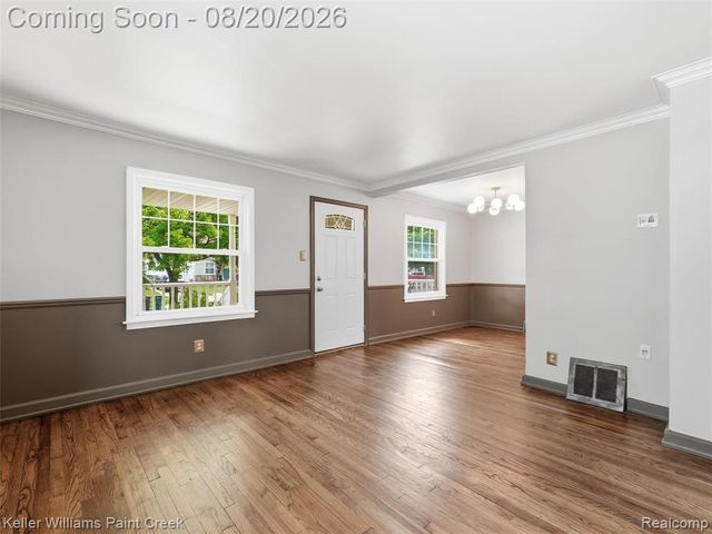 905 N Kenwood Avenue, Royal Oak, MI 48067
