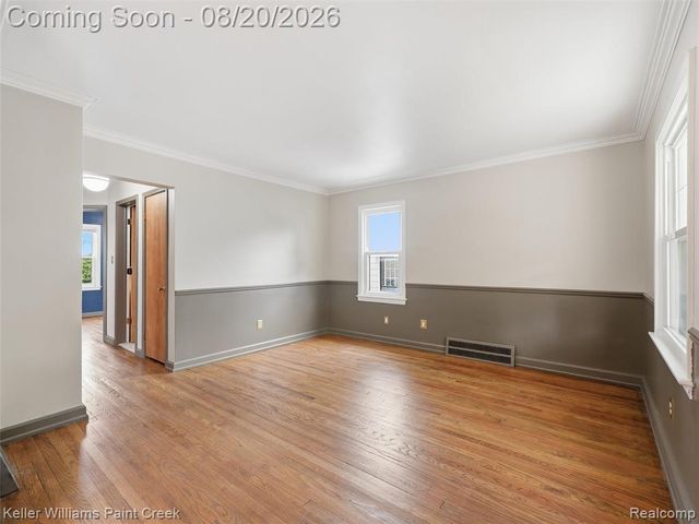 905 N Kenwood Avenue, Royal Oak, MI 48067