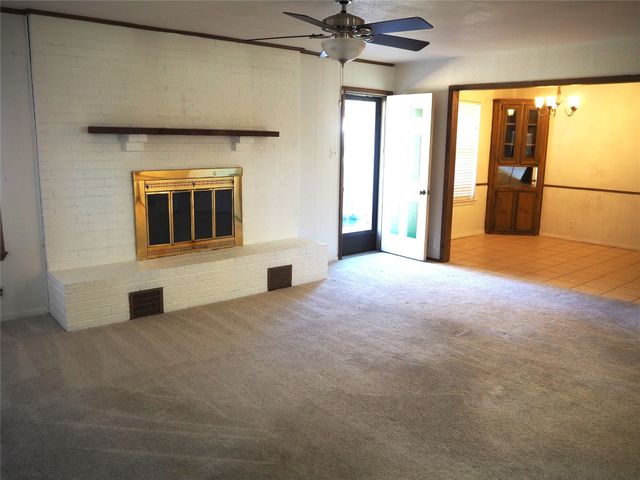 118 Perkins Road, Krugerville, TX 76227