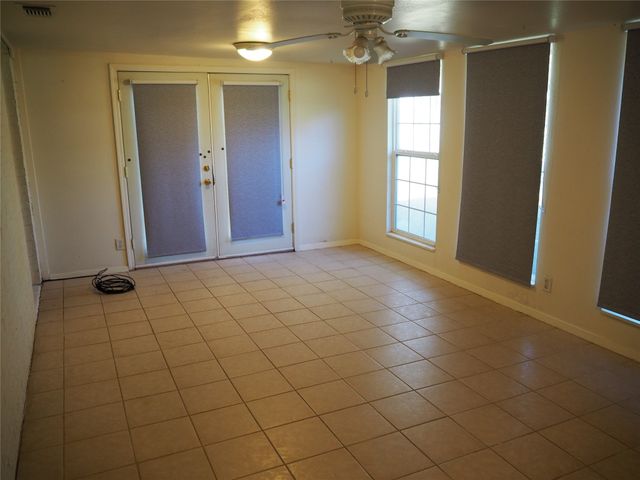 118 Perkins Road, Krugerville, TX 76227