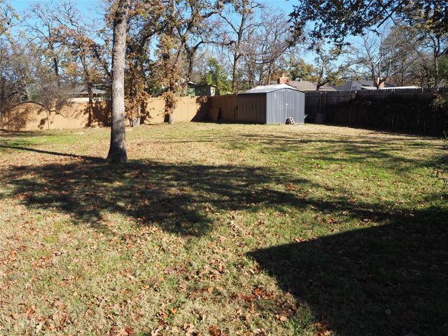 118 Perkins Road, Krugerville, TX 76227