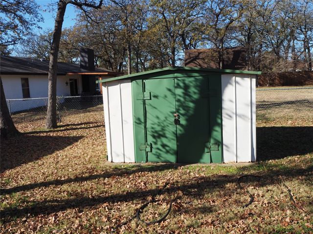 118 Perkins Road, Krugerville, TX 76227